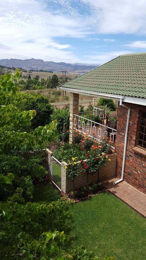 Clarens Cottages Exteriör bild